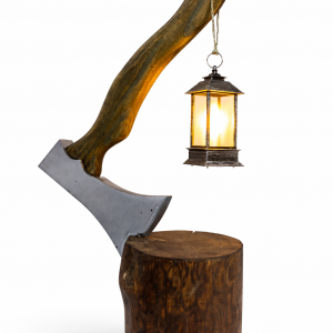 Axt-Beil-Wikinger Lampe aus Holz mit Laterne